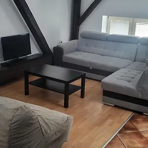 Apartament 777 2